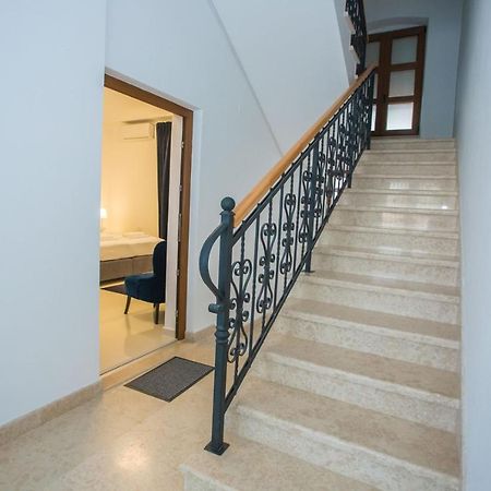 פורץ Exclusive Apartment Magnolia מראה חיצוני תמונה