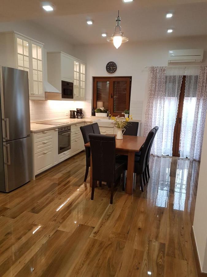 פורץ Exclusive Apartment Magnolia מראה חיצוני תמונה