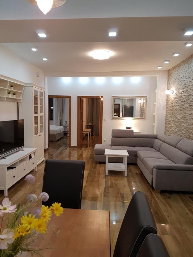 פורץ Exclusive Apartment Magnolia מראה חיצוני תמונה