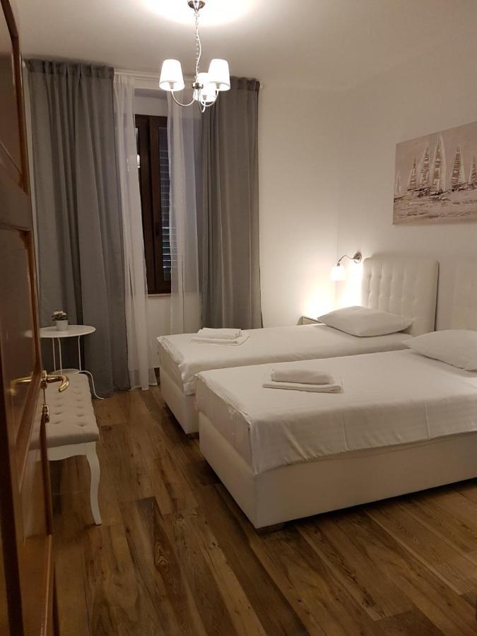 פורץ Exclusive Apartment Magnolia מראה חיצוני תמונה