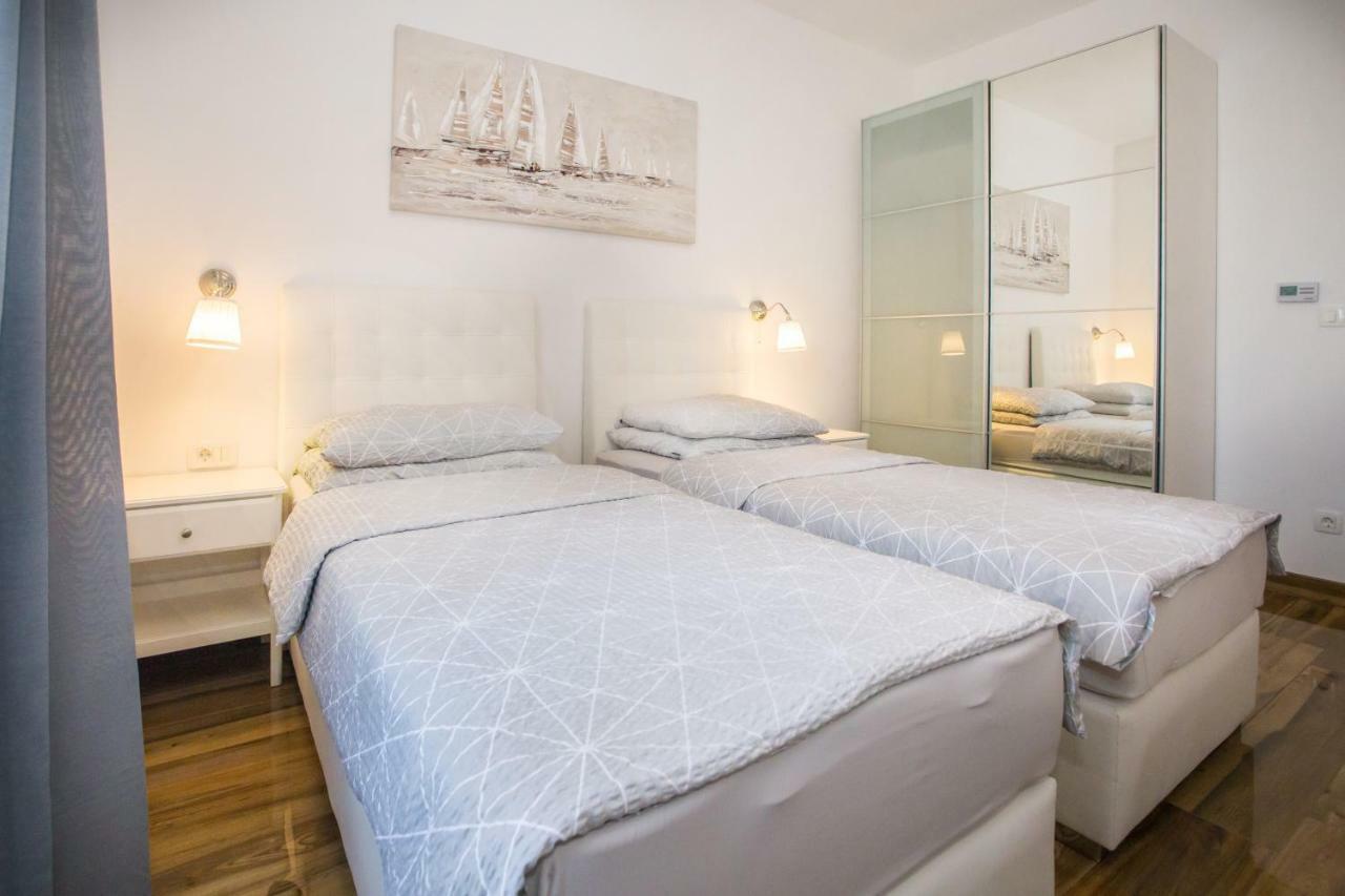 פורץ Exclusive Apartment Magnolia מראה חיצוני תמונה