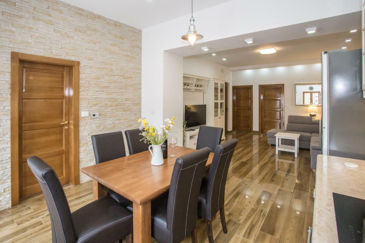 פורץ Exclusive Apartment Magnolia מראה חיצוני תמונה