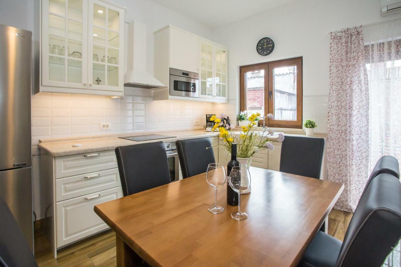 פורץ Exclusive Apartment Magnolia מראה חיצוני תמונה