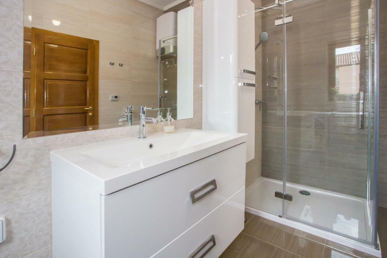 פורץ Exclusive Apartment Magnolia מראה חיצוני תמונה