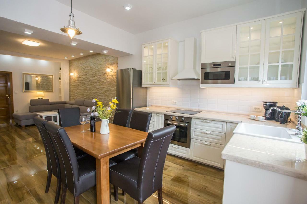 פורץ Exclusive Apartment Magnolia מראה חיצוני תמונה